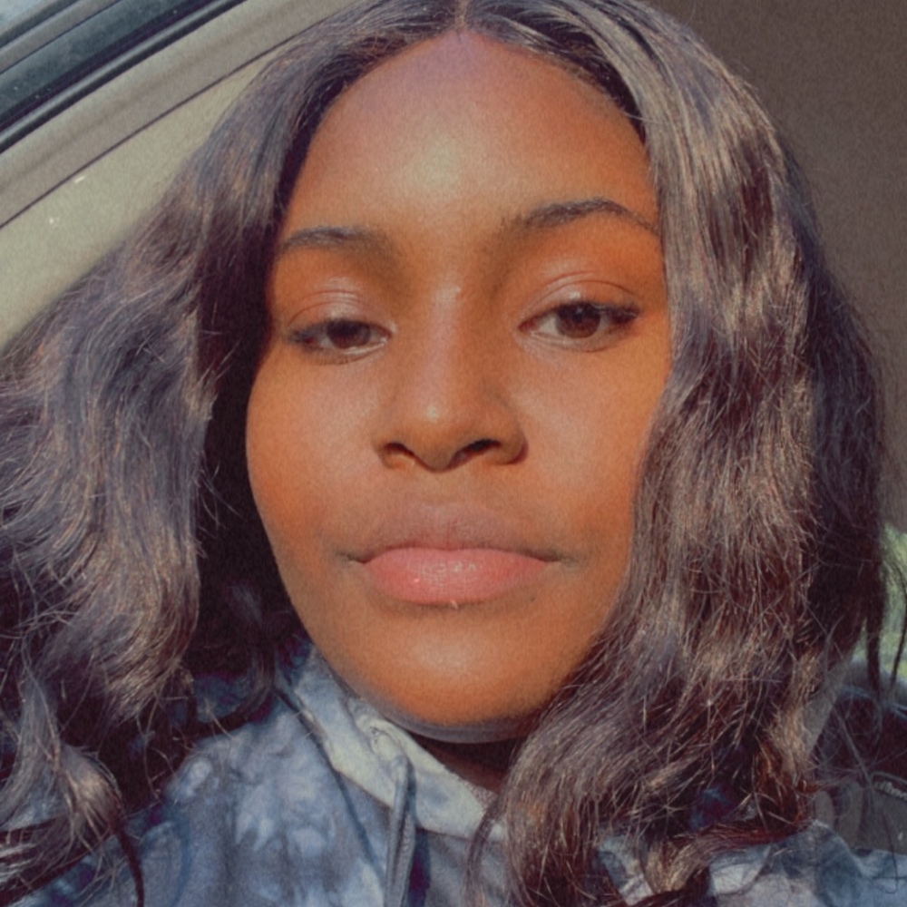 Meet your Posher, Ebony